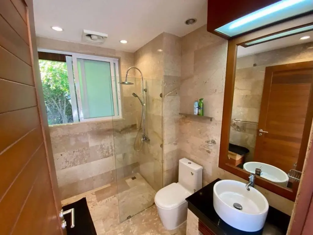 
    Luxurious 4 Bedroom Pool Villa in Lamai, Ko Samui
  