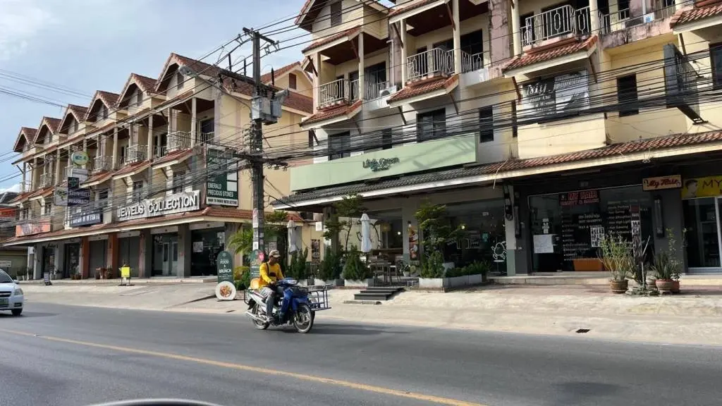 
    Ultra Luxury Freehold Retail Building Complex, Bophut, Ko Samui
  