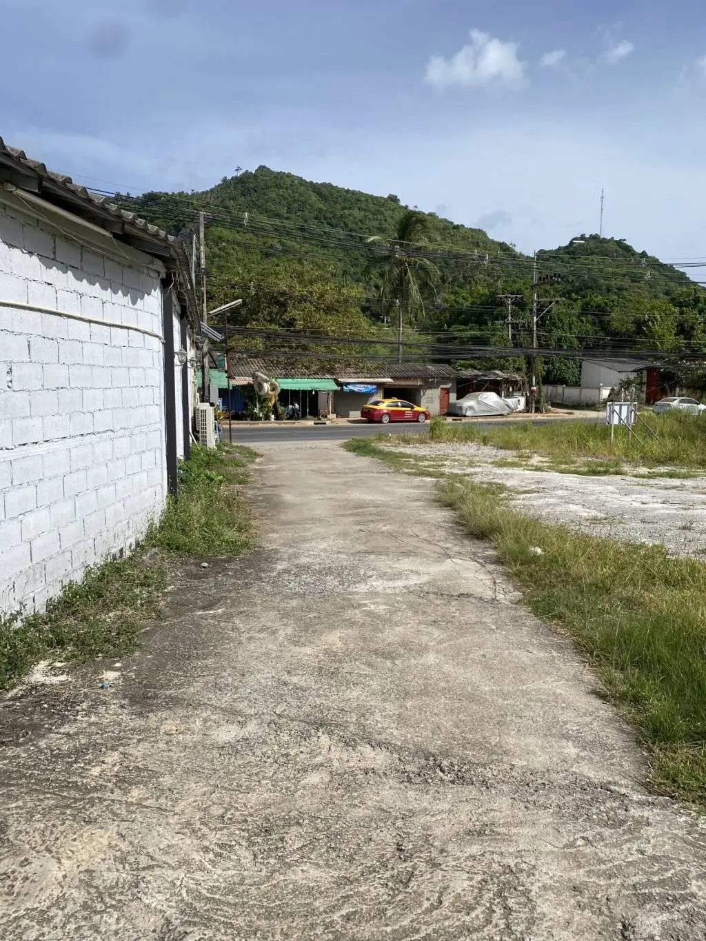 
    2180 Sqm Of Prime Location Land for Sale in Lamai, Ko Samui
  