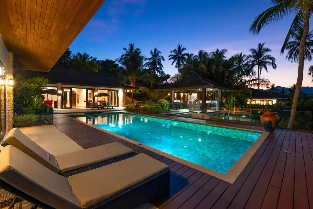 
    Luxury Bali Style Villa in Chaweng Noi
  