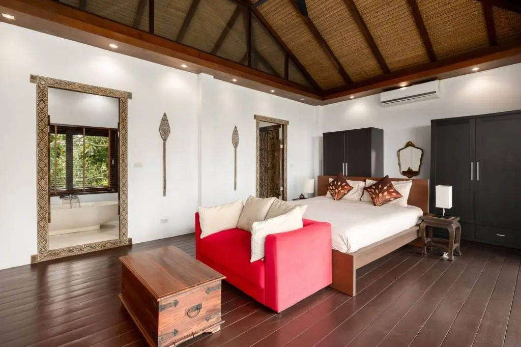 
    Luxury Bali Style Villa in Chaweng Noi
  