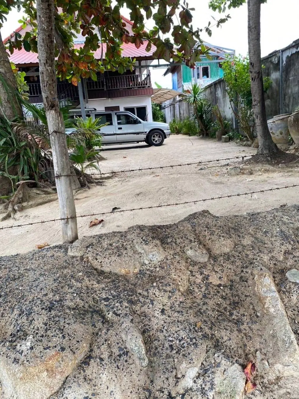 
    400sqm Beachfront Land for Sale in Hua Thanon
  