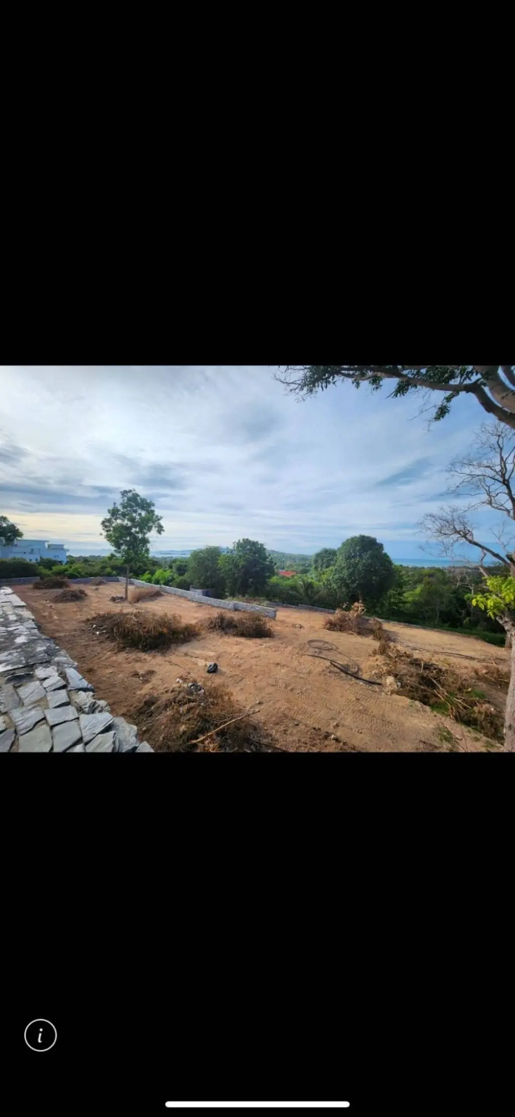 
    1.35 rai seaview land in Plai laem
  