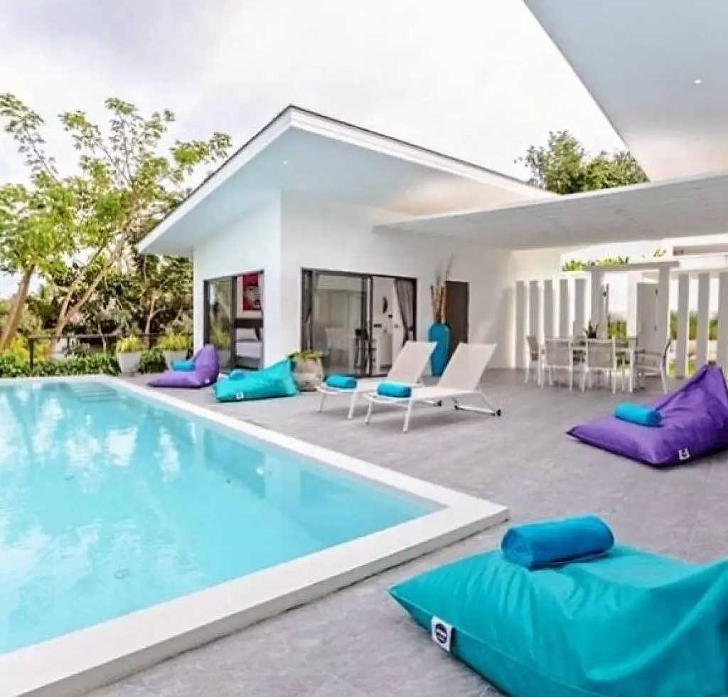 
    Renovated 4-Bed Pool Villa in Chaweng Noi, Near PBISS
  