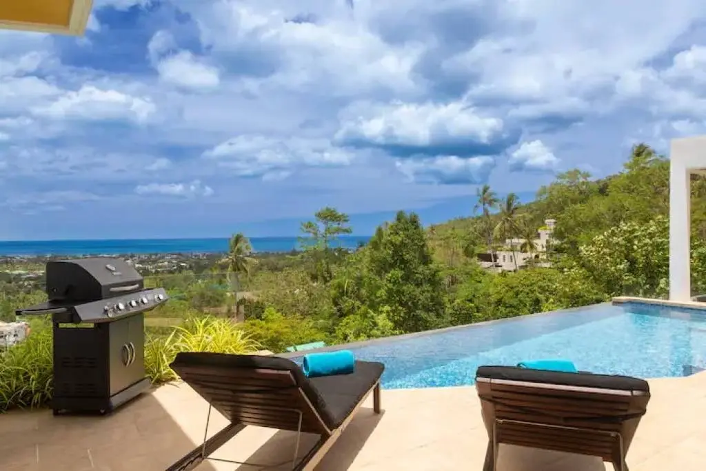 
    Amazing Sea View Villa in Chaweng Hill
  