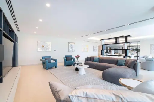 Luxury Properties for Sale in Palm Jumeirah