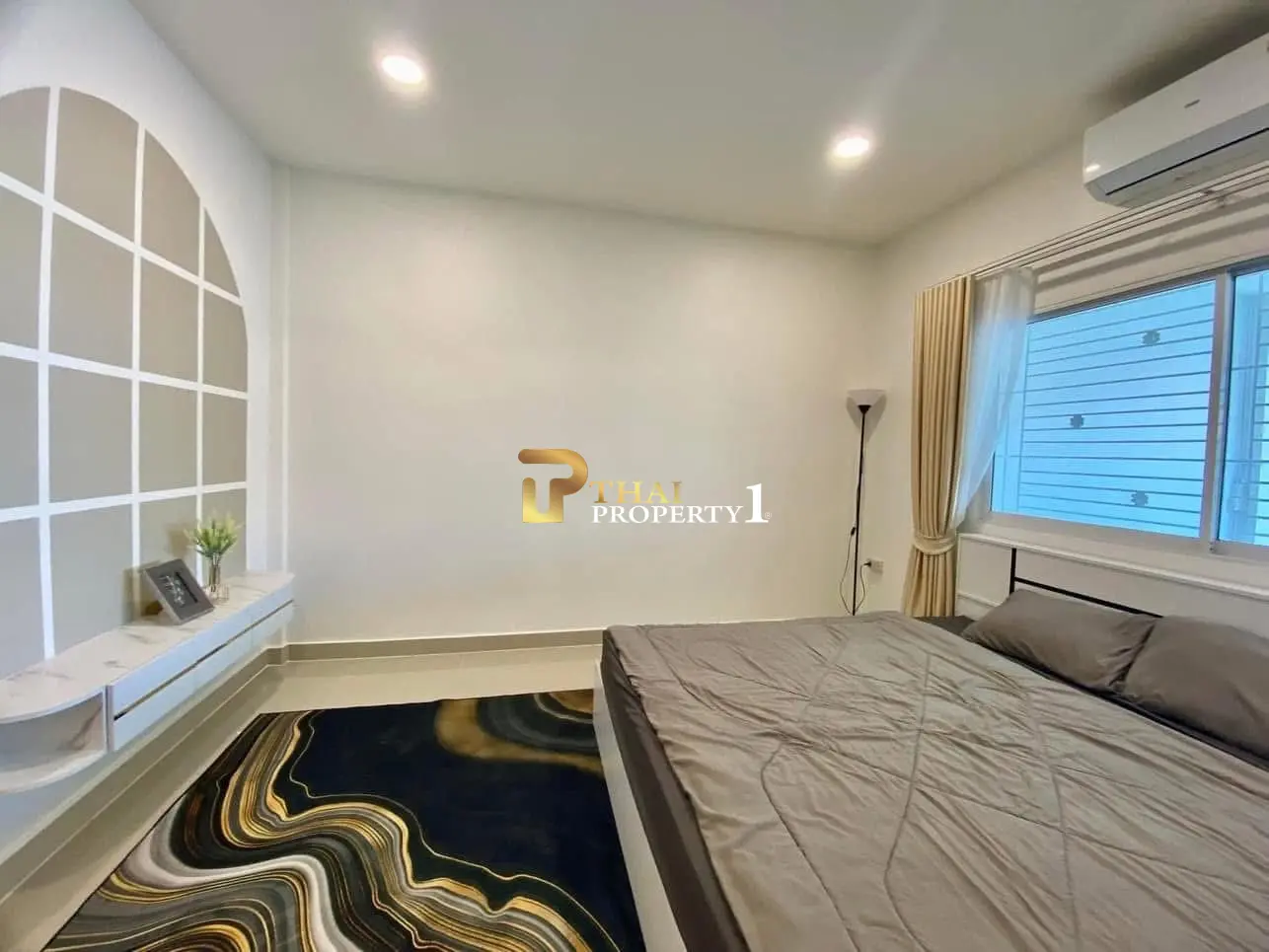 Comfortable Single-Story 3-Bedroom Villa with Covered Patio and Carport in Nong Prue, Pattaya