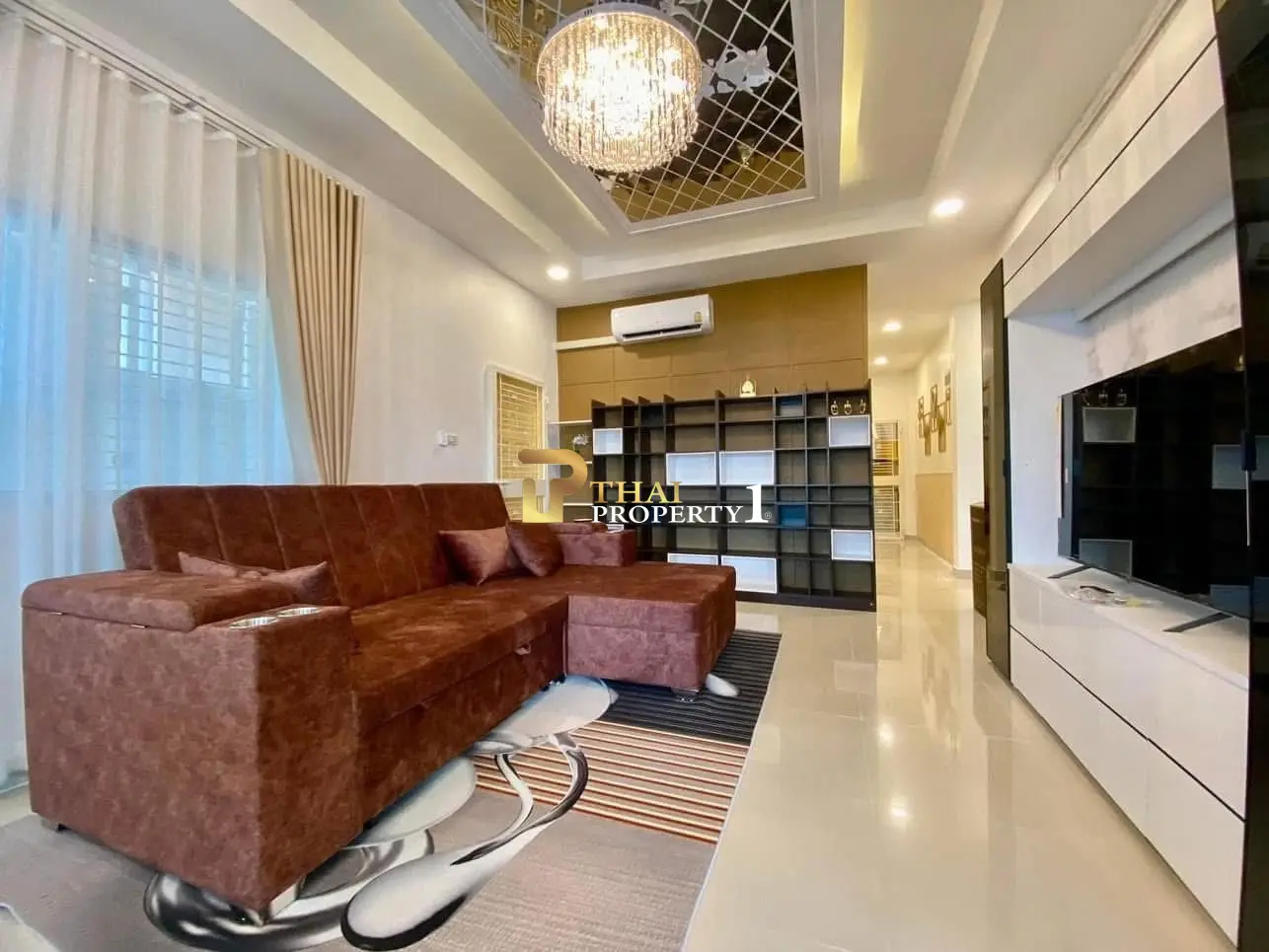 Comfortable Single-Story 3-Bedroom Villa with Covered Patio and Carport in Nong Prue, Pattaya