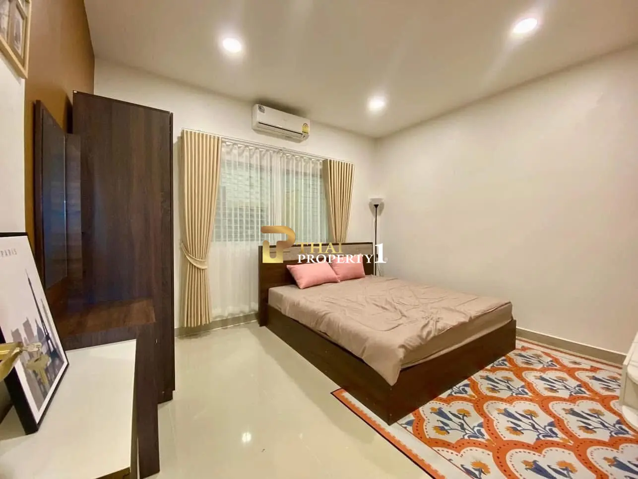 Comfortable Single-Story 3-Bedroom Villa with Covered Patio and Carport in Nong Prue, Pattaya
