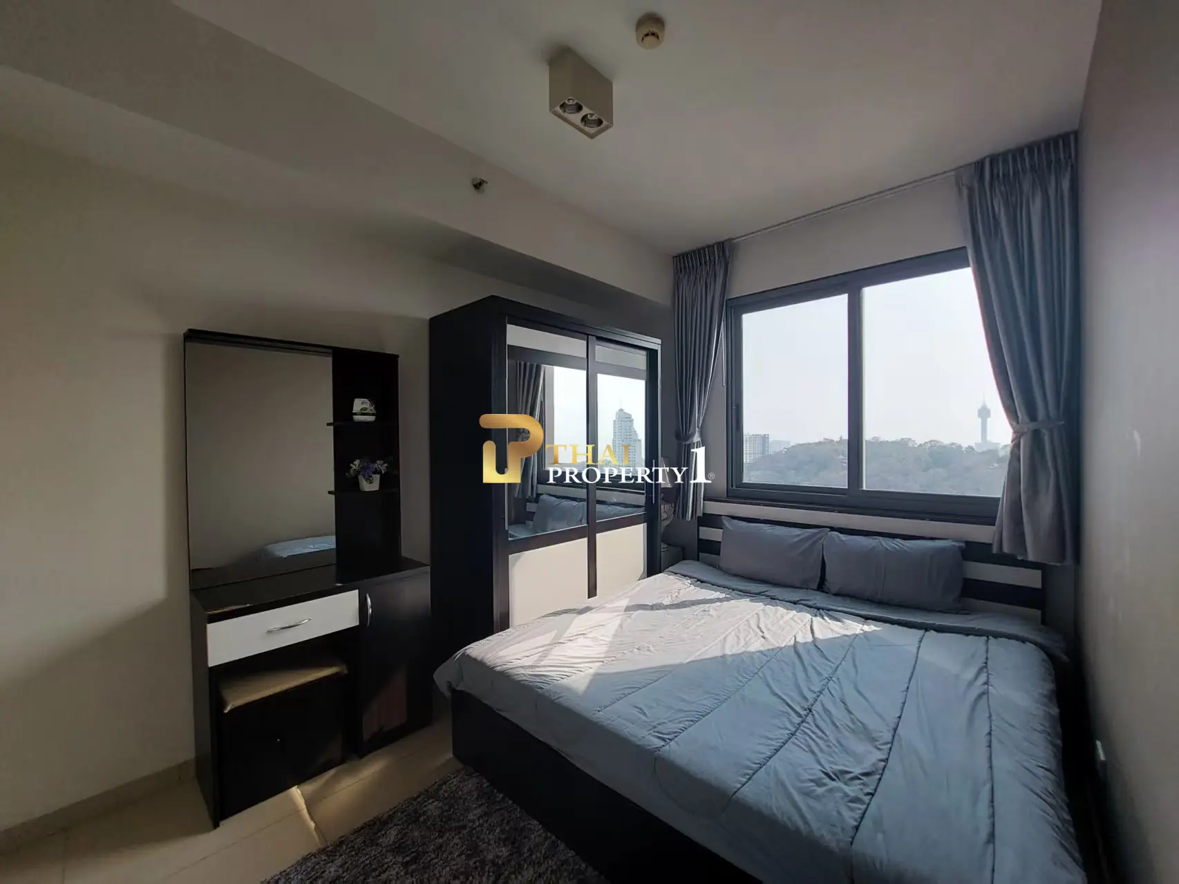 29th Floor 1-Bedroom Condo with Balcony and City Views AT Unixx South Pattaya Nong Prue, Pattaya