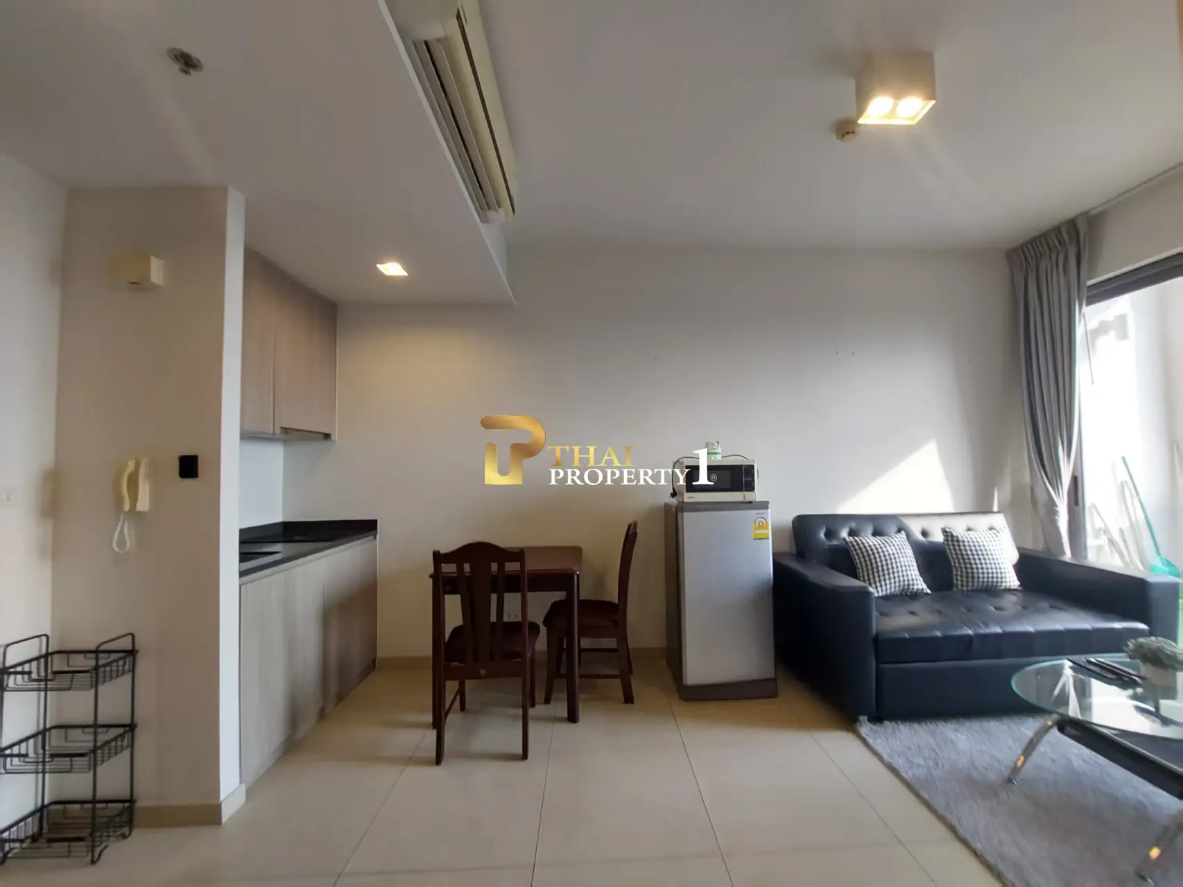 29th Floor 1-Bedroom Condo with Balcony and City Views AT Unixx South Pattaya Nong Prue, Pattaya