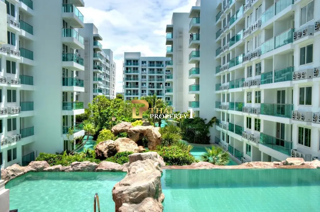 Cozy 1-Bedroom Condo with Pool View At Amazon Residence - Nong Prue, Pattaya