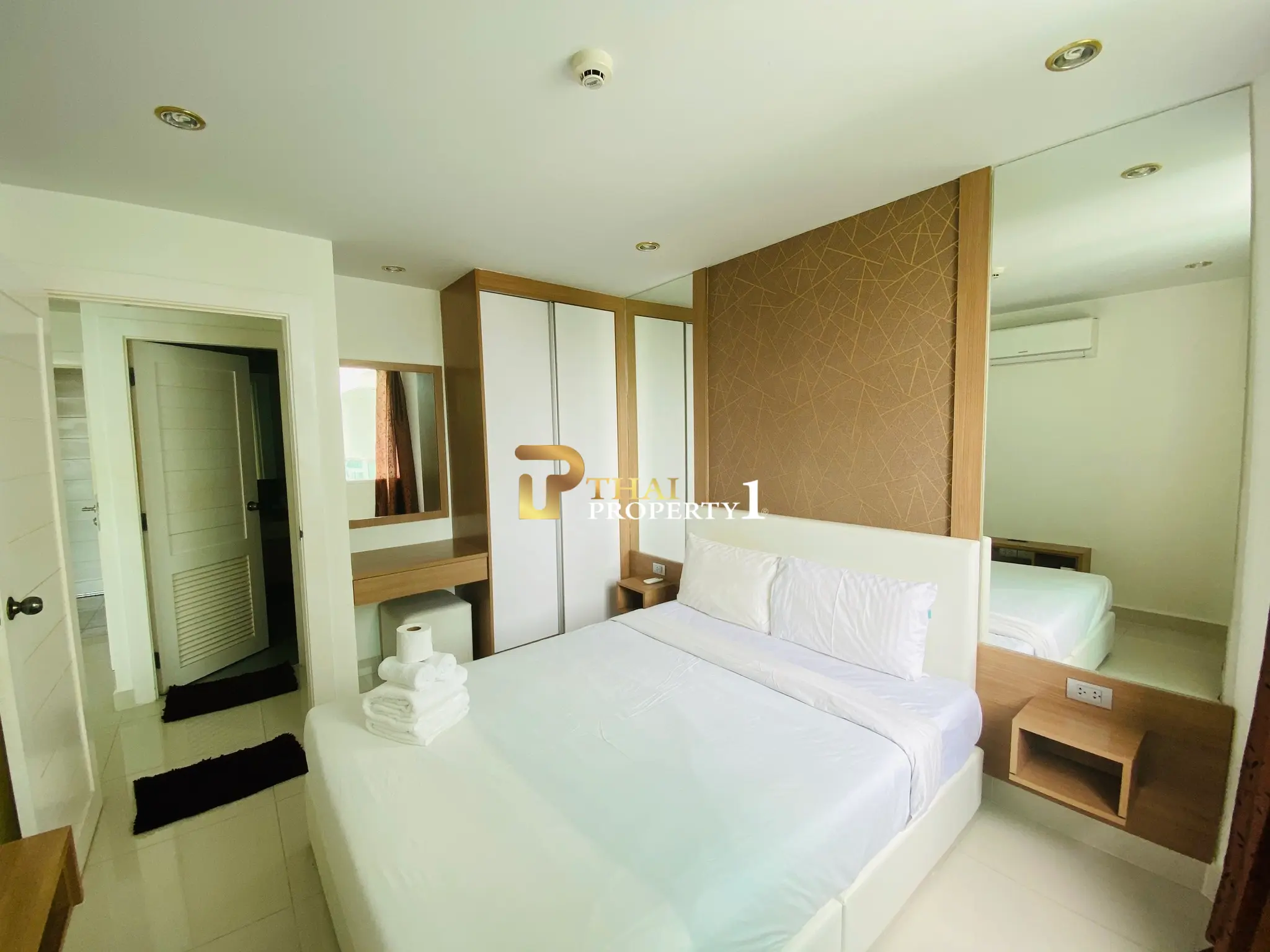 Cozy 1-Bedroom Condo with Pool View At Amazon Residence - Nong Prue, Pattaya