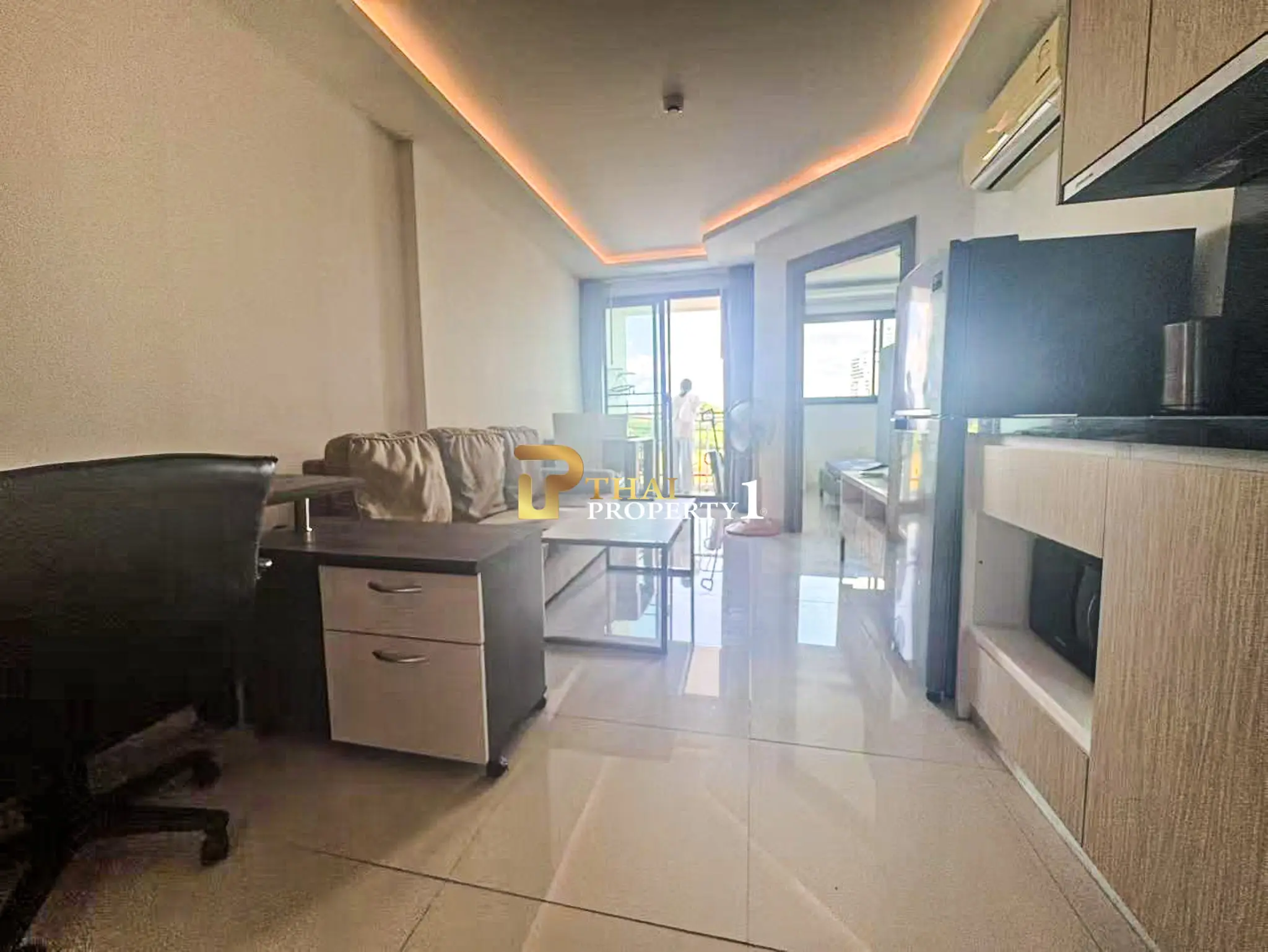 Cozy 1-Bedroom Foreigner Unit Condo with Balcony At Laguna Beach Resort 3 Maldives Jomtien Pattaya