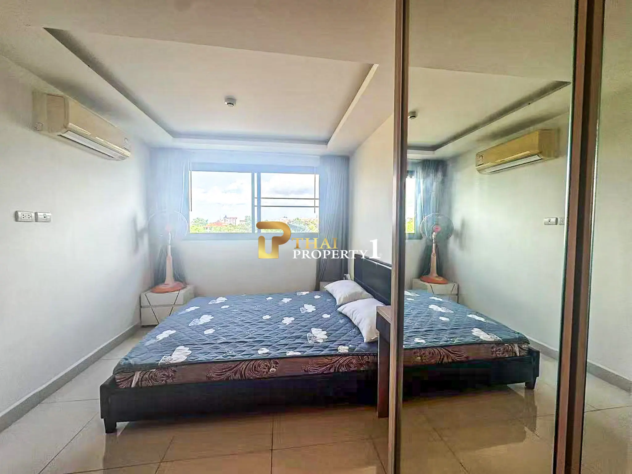 Cozy 1-Bedroom Foreigner Unit Condo with Balcony At Laguna Beach Resort 3 Maldives Jomtien Pattaya