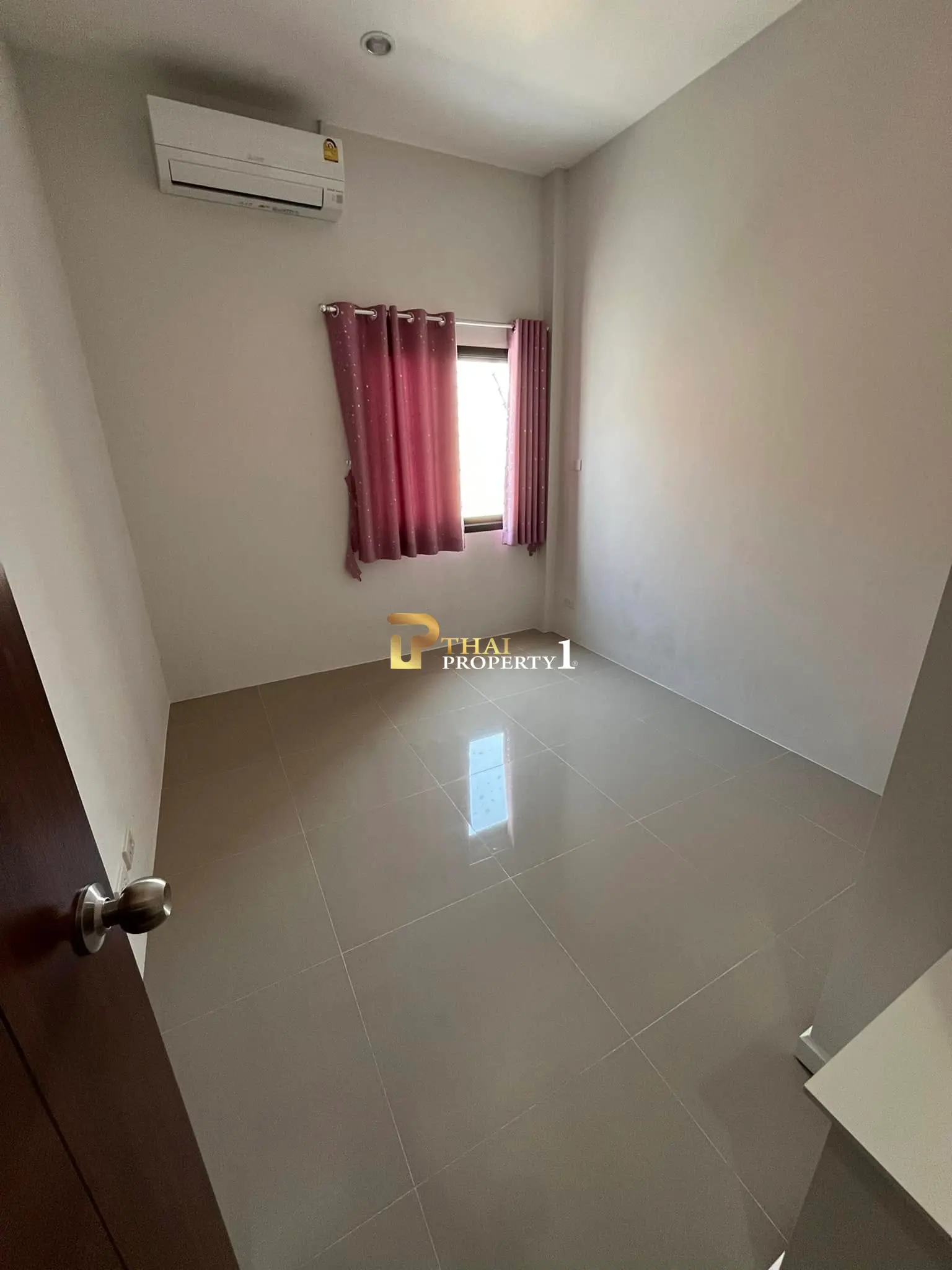 Two-Story Cozy 3-Bedroom House with Balcony and Gated in a Quiet Setting
