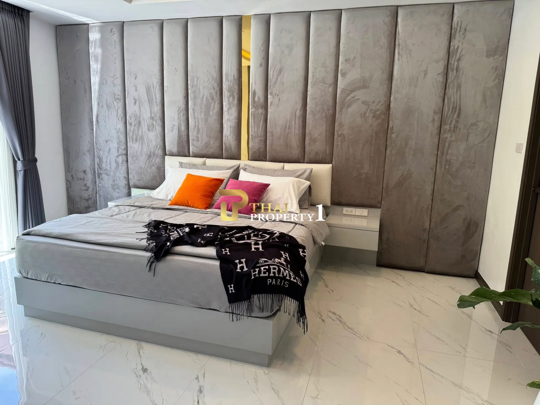 Spacious 6-Bedroom Villa with Modern Touches Just Minutes from Jomtien Beach