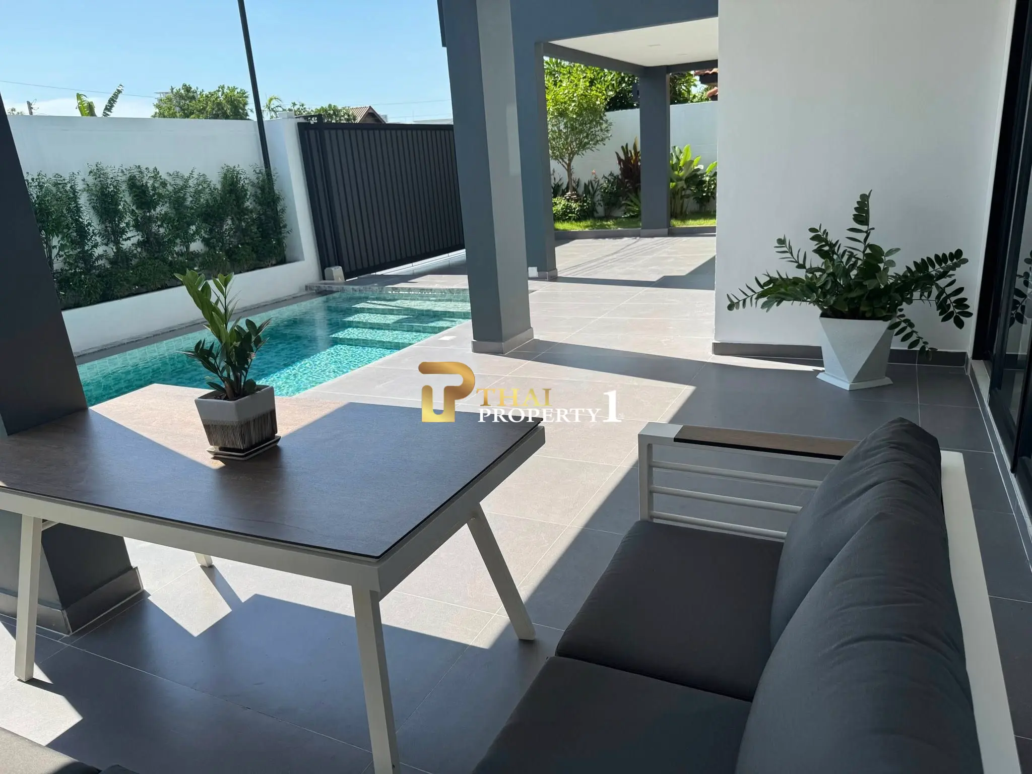 Spacious 6-Bedroom Villa with Modern Touches Just Minutes from Jomtien Beach