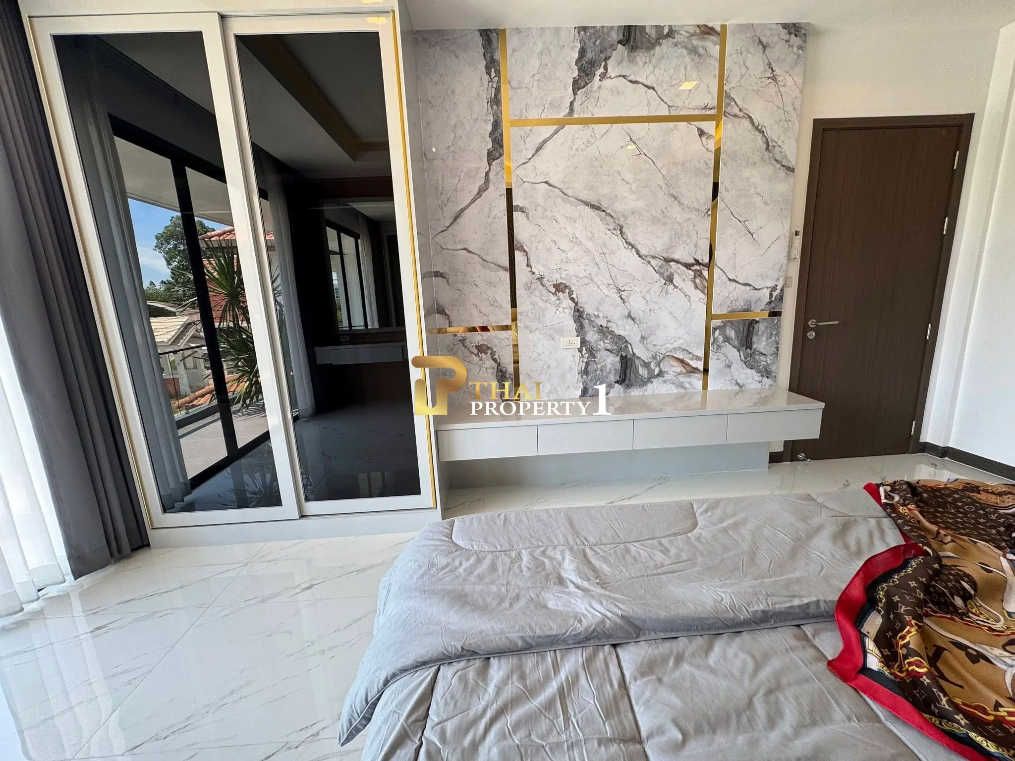 Spacious 6-Bedroom Villa with Modern Touches Just Minutes from Jomtien Beach