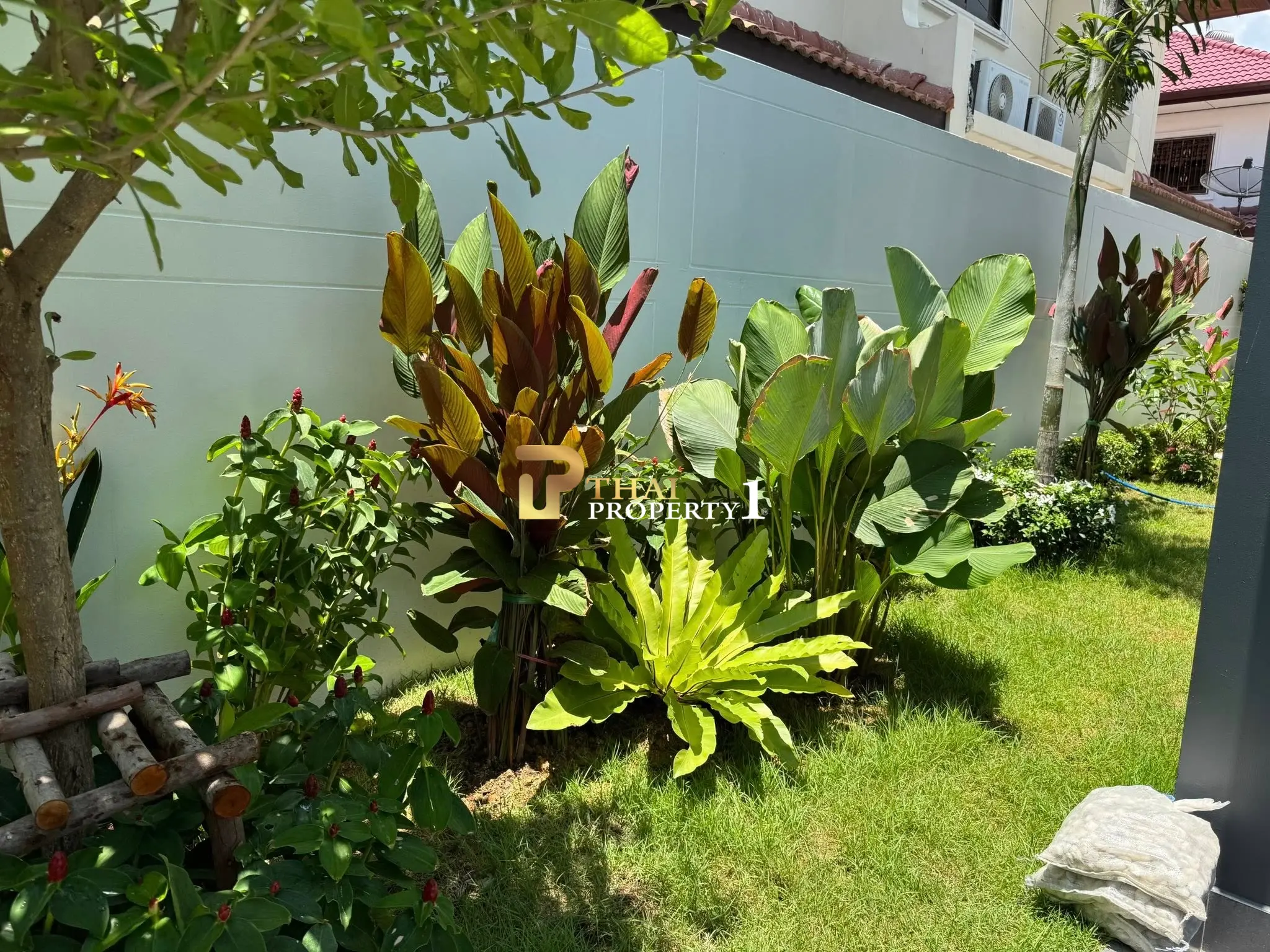 Spacious 6-Bedroom Villa with Modern Touches Just Minutes from Jomtien Beach