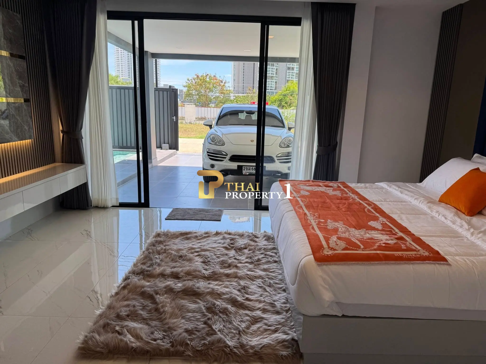 Spacious 6-Bedroom Villa with Modern Touches Just Minutes from Jomtien Beach