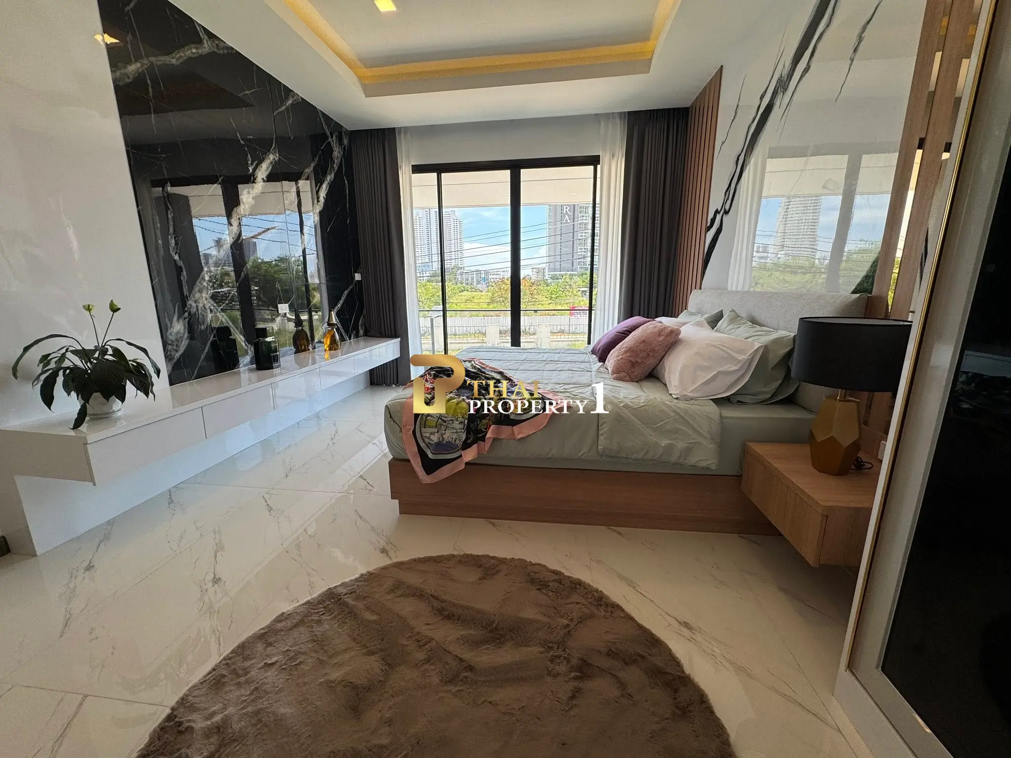 Spacious 6-Bedroom Villa with Modern Touches Just Minutes from Jomtien Beach
