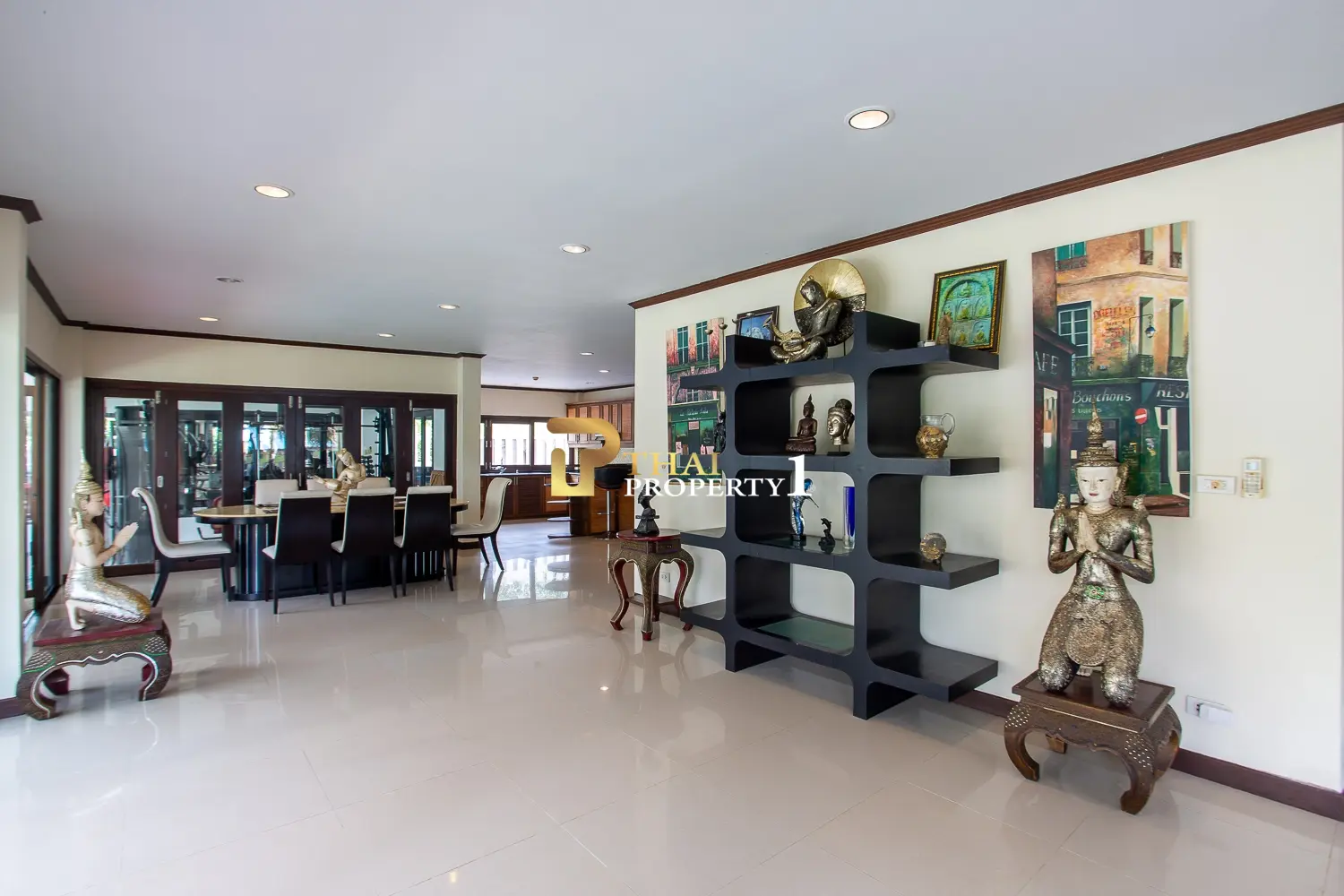 Central 3-Bedroom Private Pool Villa in Hua Hin Soi 88