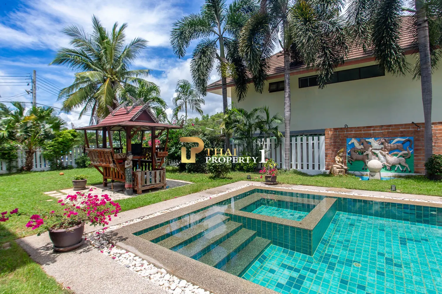 Central 3-Bedroom Private Pool Villa in Hua Hin Soi 88
