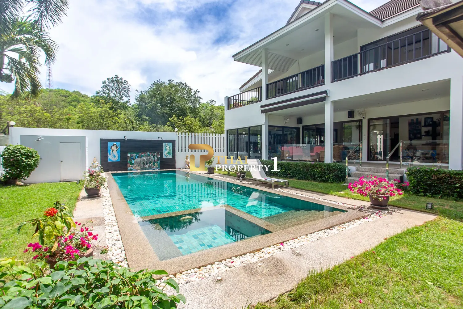 Central 3-Bedroom Private Pool Villa in Hua Hin Soi 88