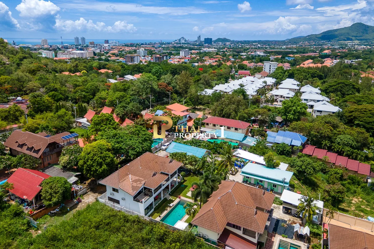 Central 3-Bedroom Private Pool Villa in Hua Hin Soi 88