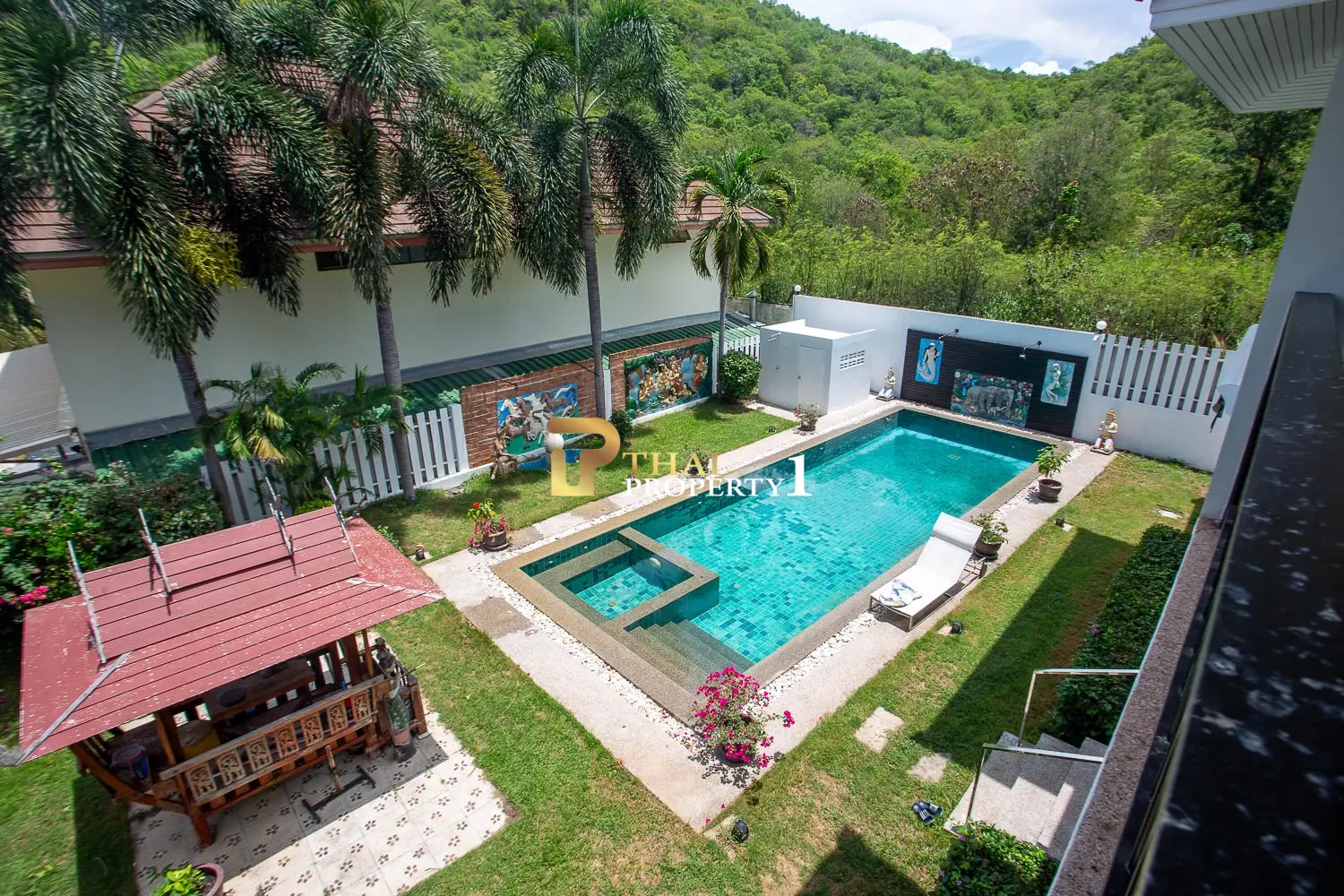 Central 3-Bedroom Private Pool Villa in Hua Hin Soi 88