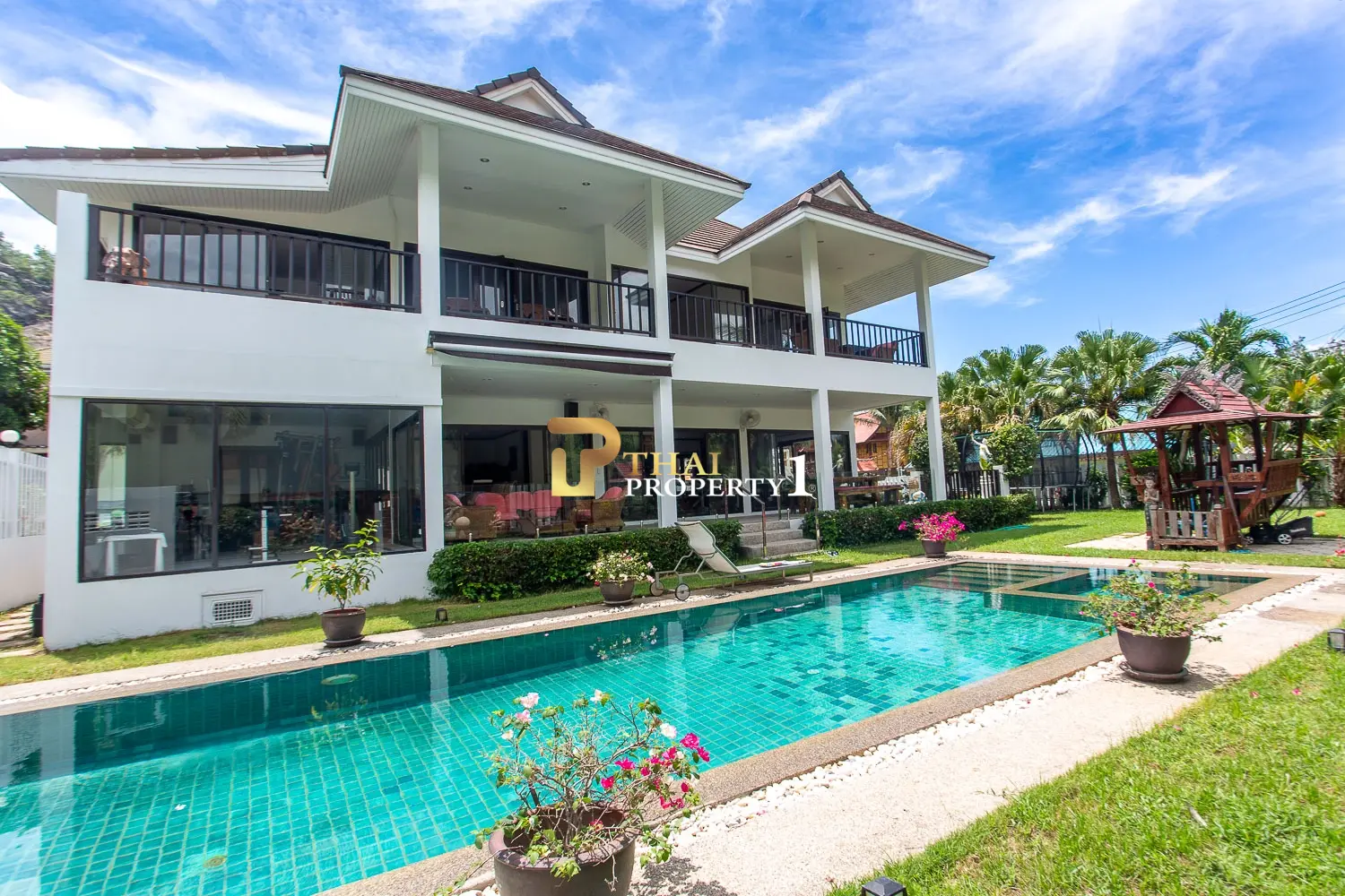 Central 3-Bedroom Private Pool Villa in Hua Hin Soi 88