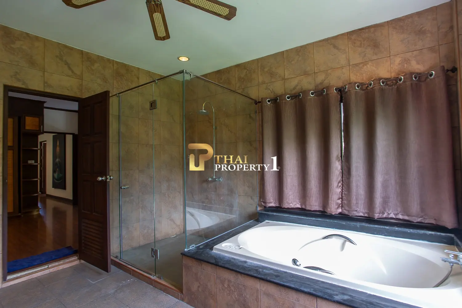 Central 3-Bedroom Private Pool Villa in Hua Hin Soi 88