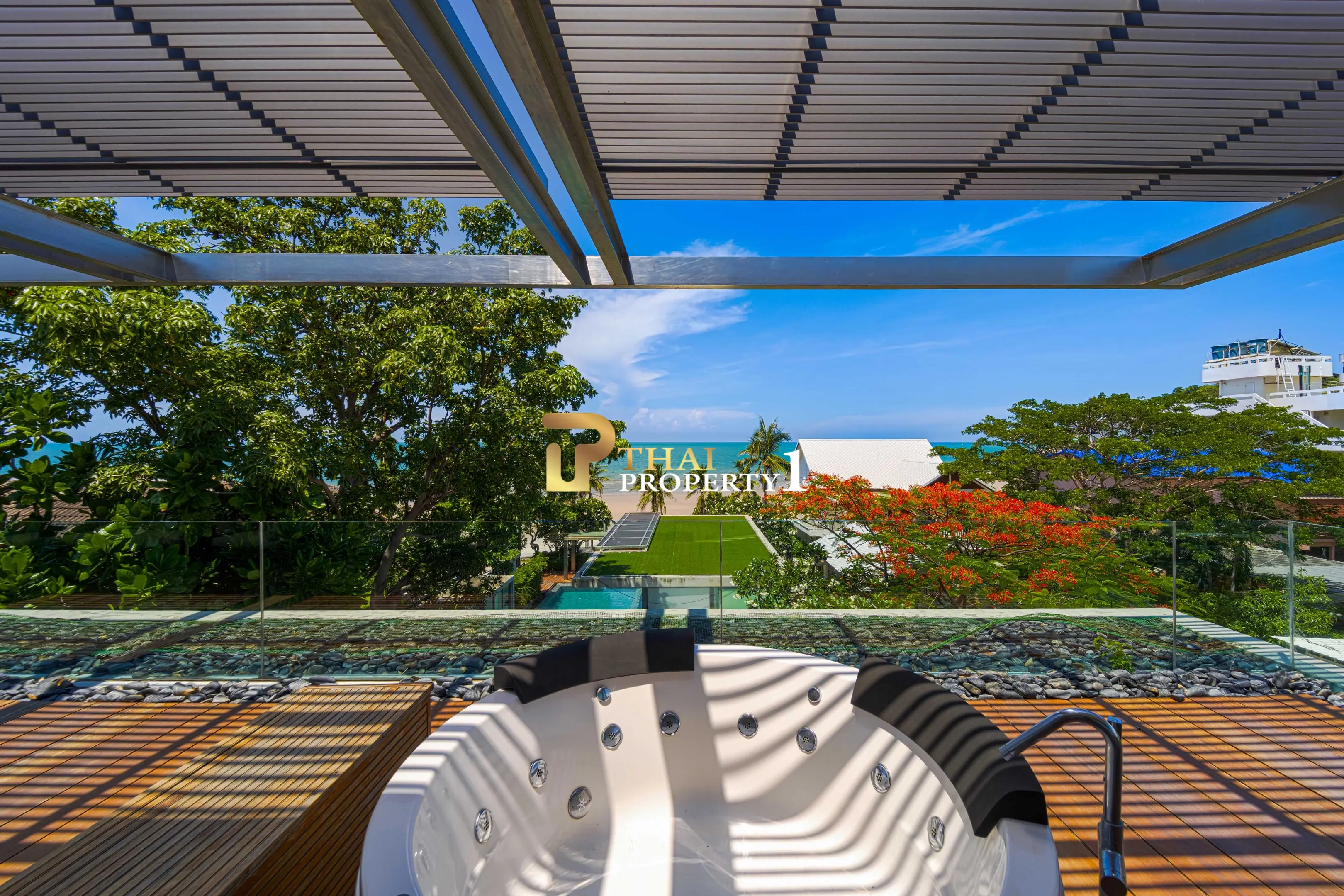 Hua Hin Beach - 5-Bedroom Beach Front Resort Style Villa In Town