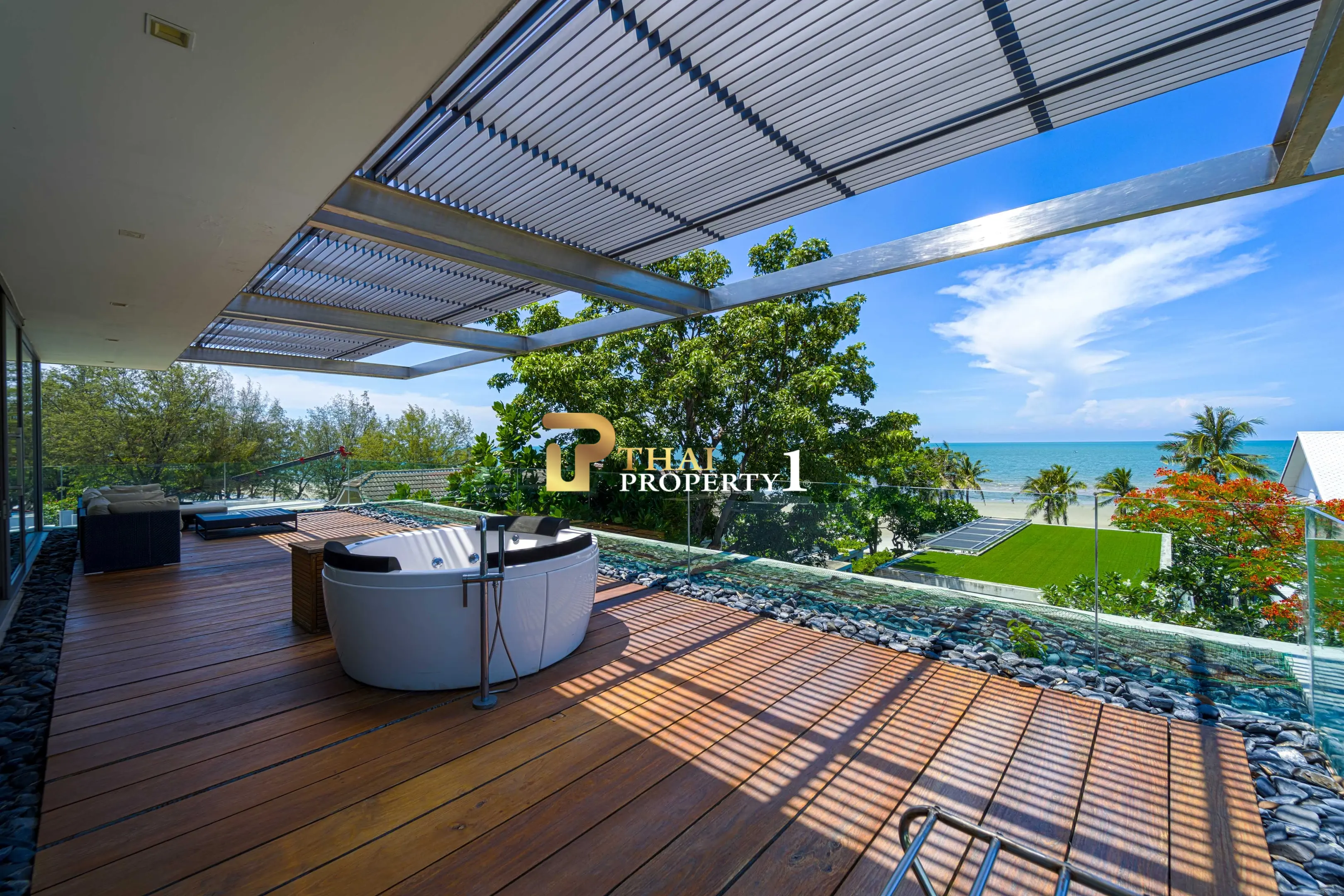 Hua Hin Beach - 5-Bedroom Beach Front Resort Style Villa In Town