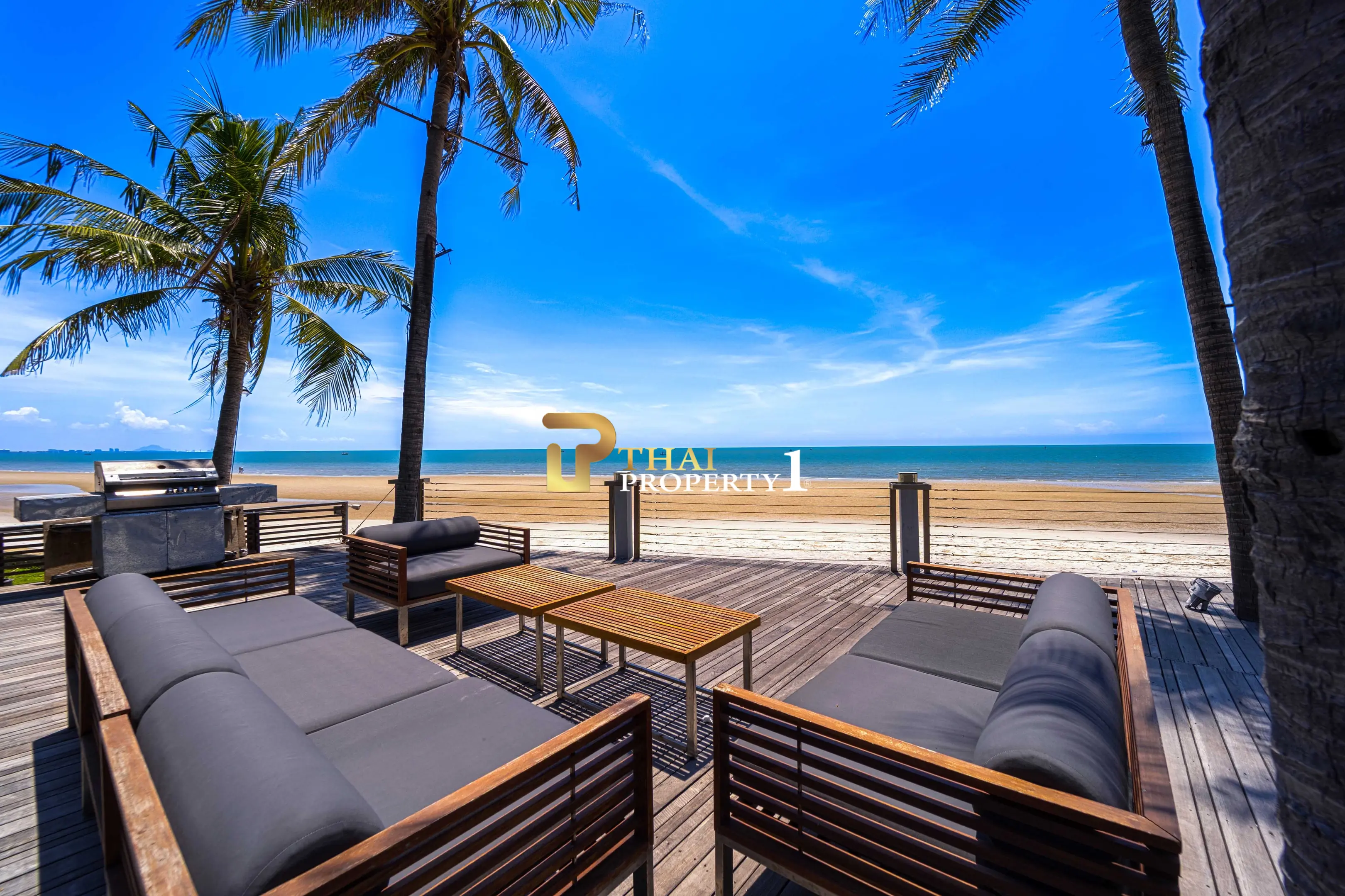 Hua Hin Beach - 5-Bedroom Beach Front Resort Style Villa In Town
