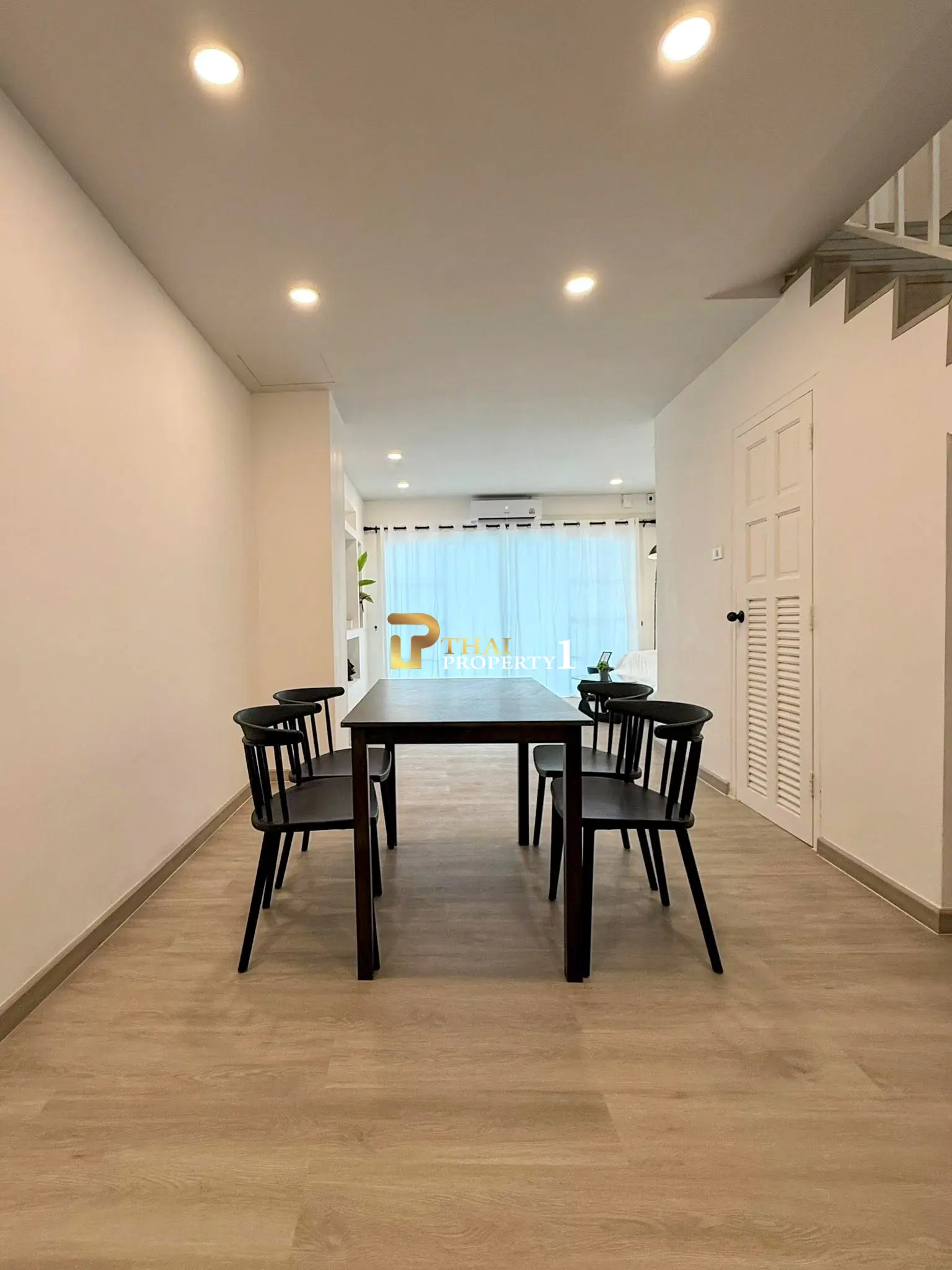 Charming 2-Bedroom Two-Story Townhuose in Nong Prue, Pattaya