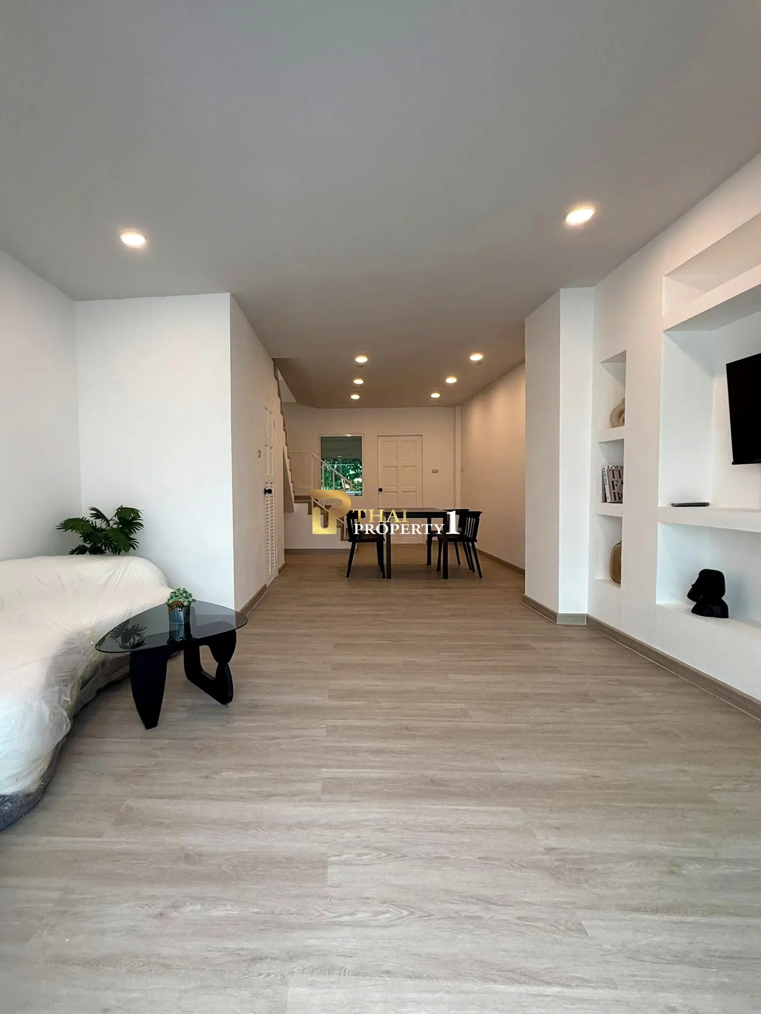 Charming 2-Bedroom Two-Story Townhuose in Nong Prue, Pattaya