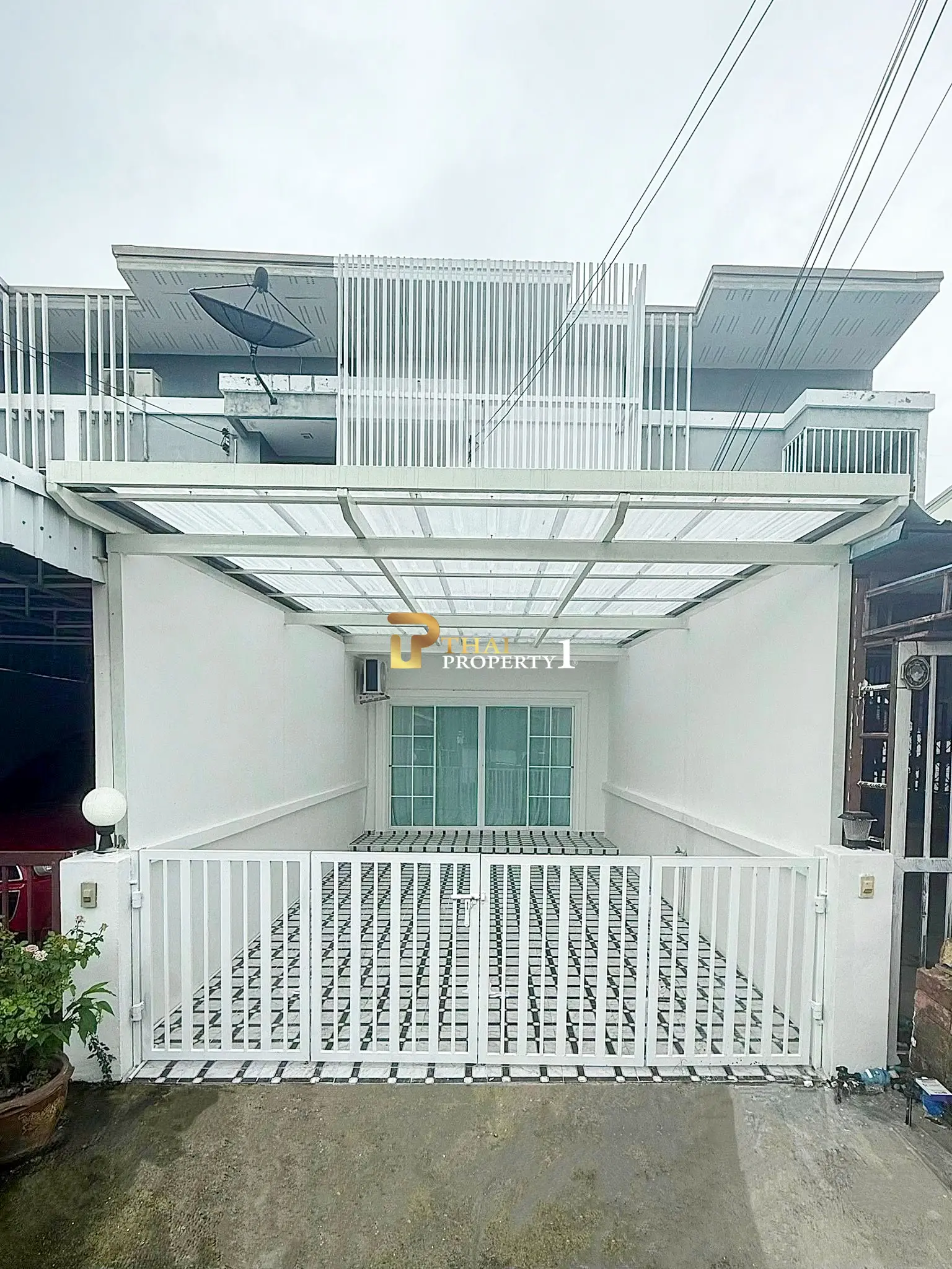Charming 2-Bedroom Two-Story Townhuose in Nong Prue, Pattaya