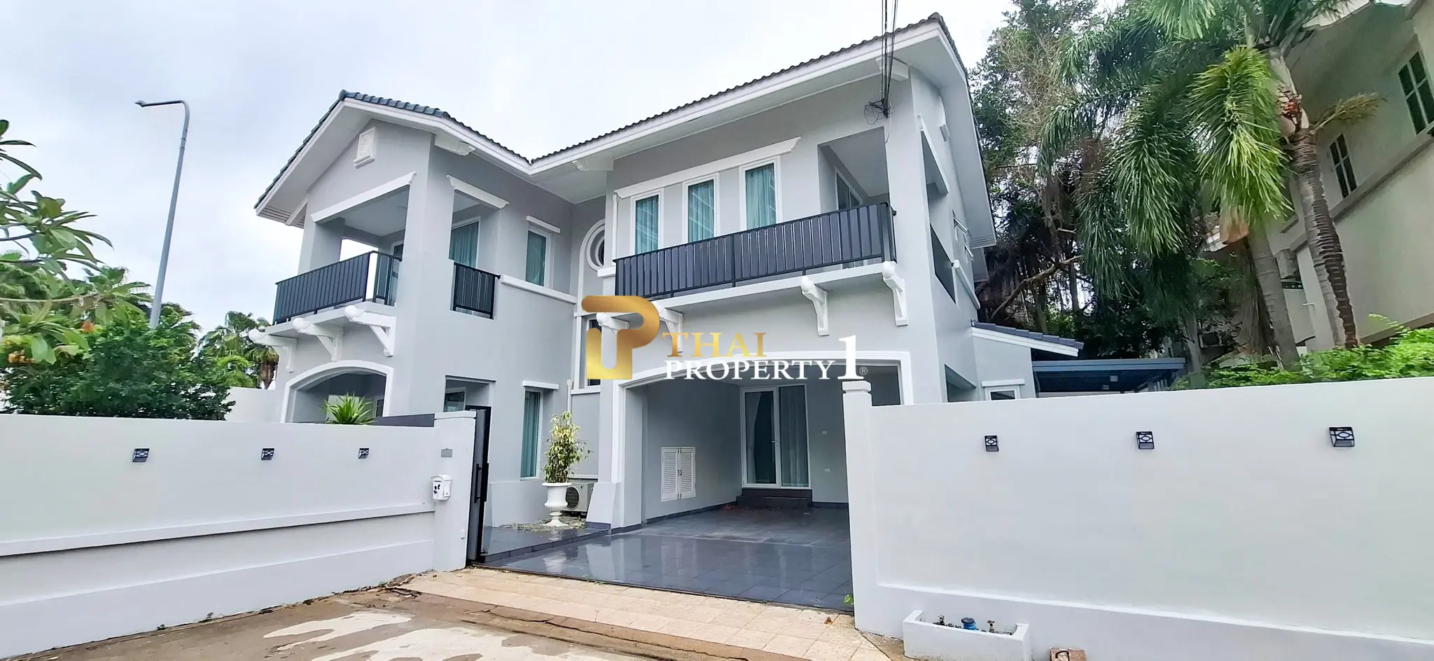 ขายพูลวิลล่า ใกล้หาดจอมเทียน 4 ห้องนอน สไตล์โมเดิร์น 