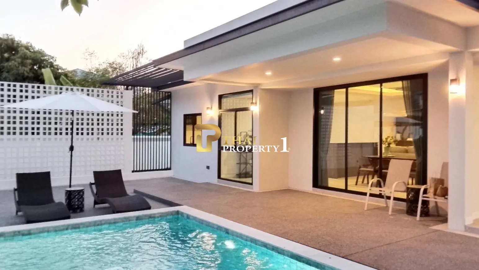 Spacious 4-Bedroom Modern Pool Villa Near Wongamat Beach