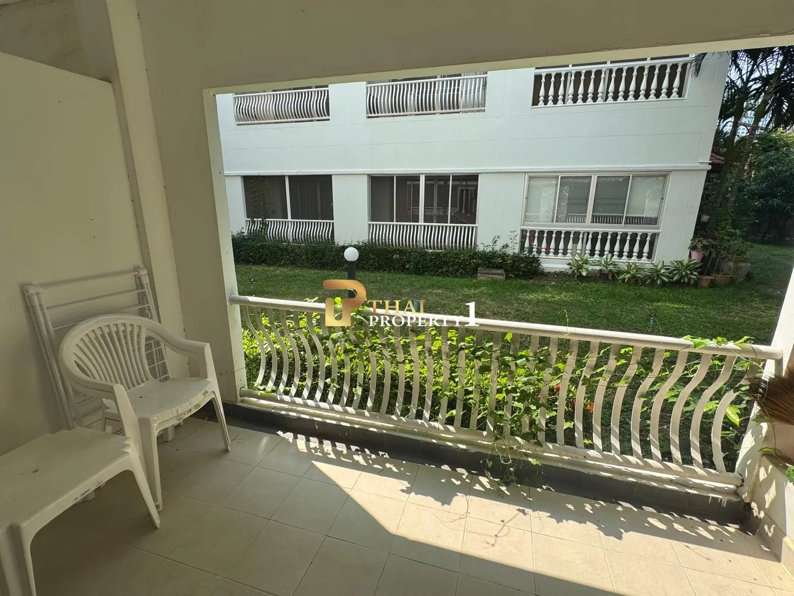 Cozy 1st Floor 1-Bedroom Condo in Jomtien, Pattaya 