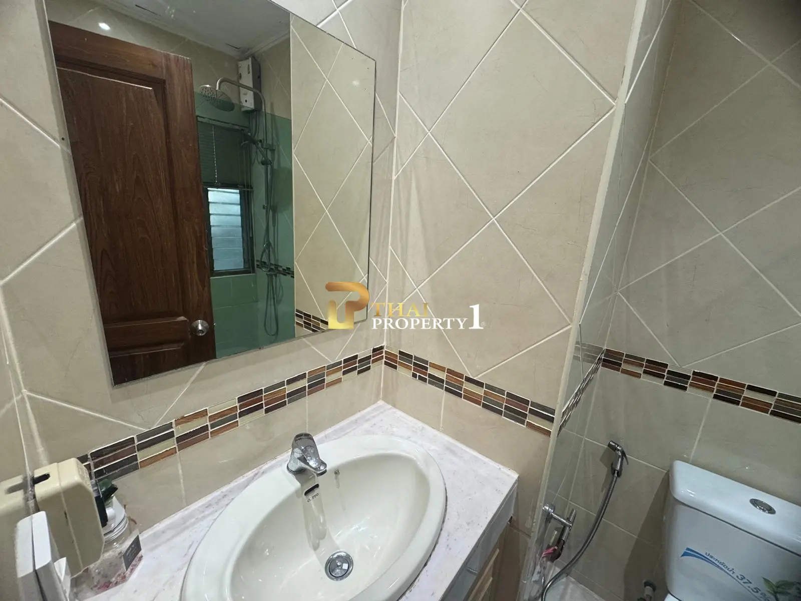 Cozy 1st Floor 1-Bedroom Condo in Jomtien, Pattaya 