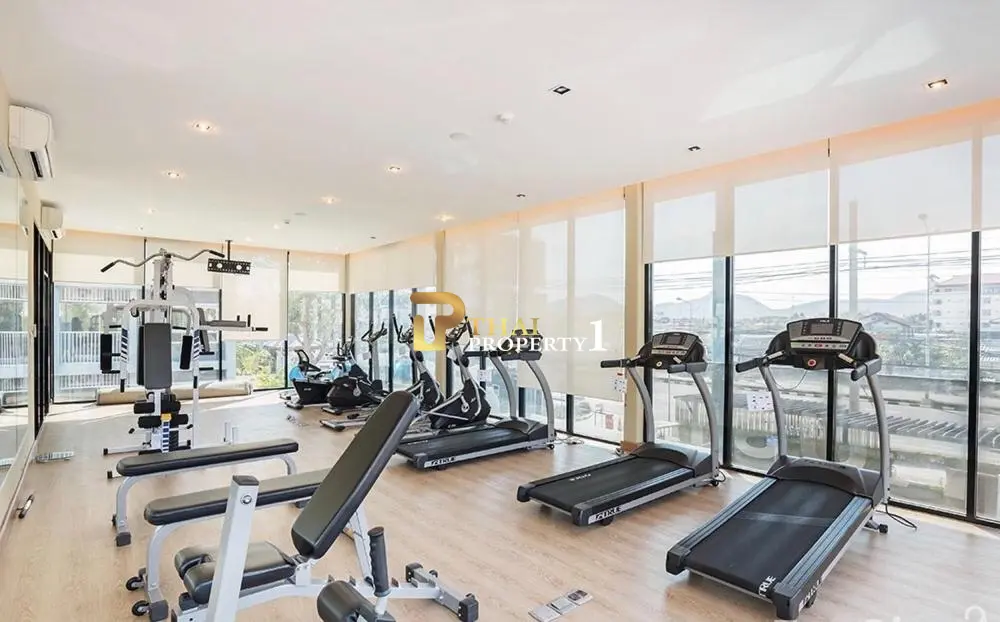 Cozy 1-Bedroom Condo on 17th Floor in Jomtien with Bright, Practical Layout