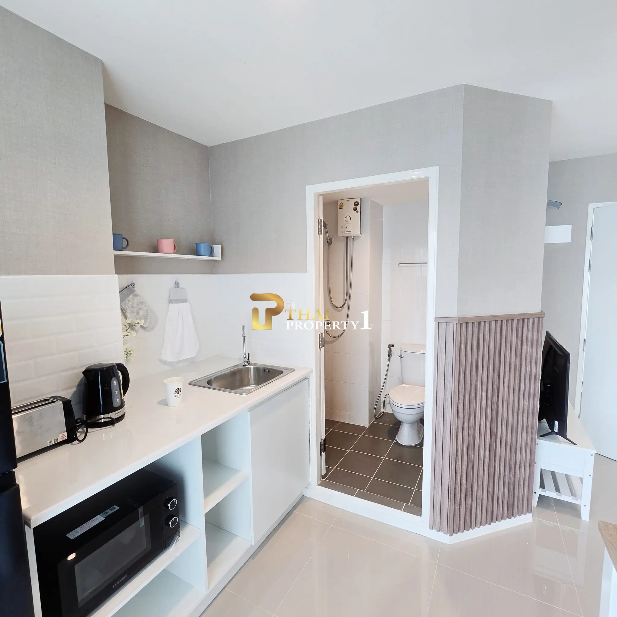 Cozy 1-Bedroom Condo on 17th Floor in Jomtien with Bright, Practical Layout