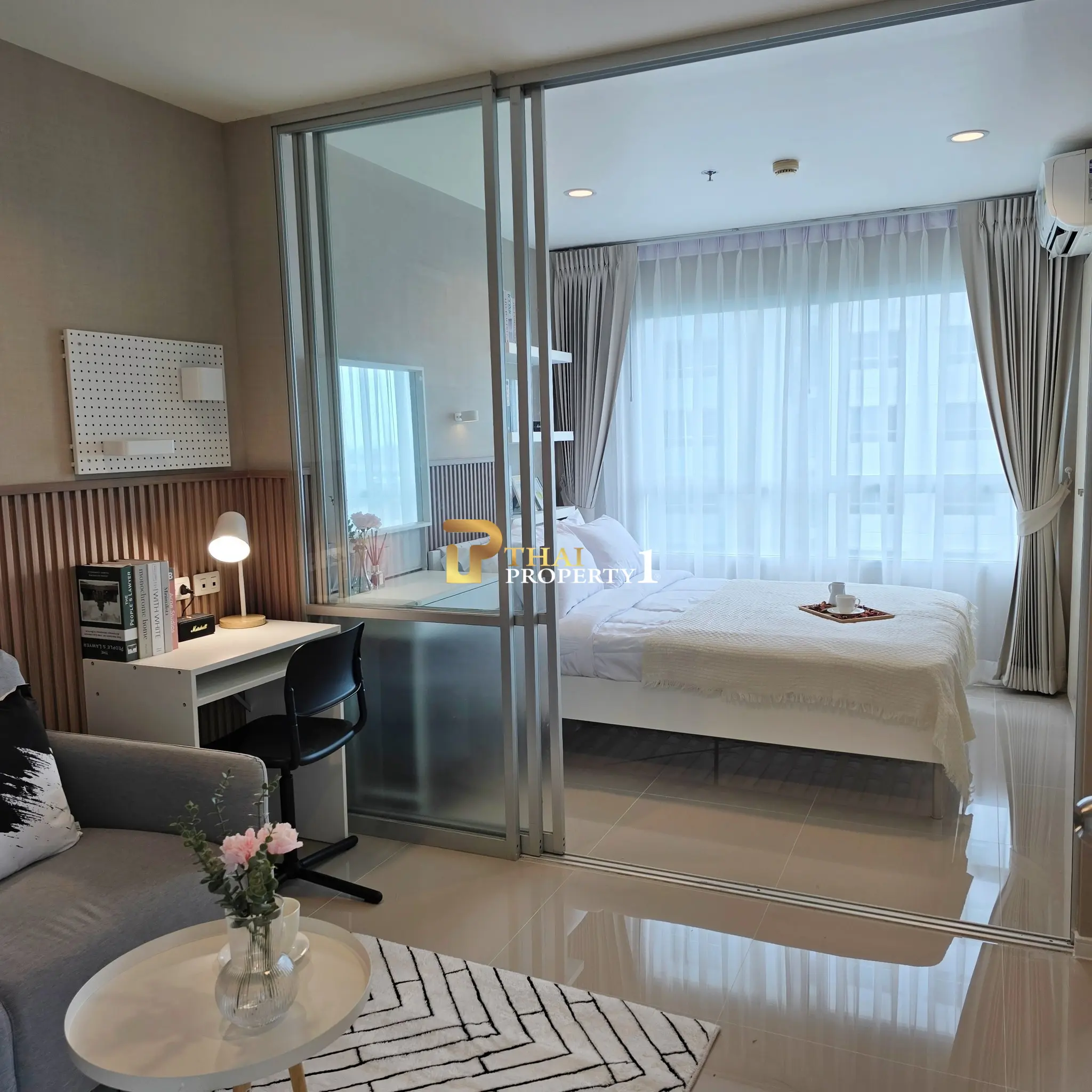 Cozy 1-Bedroom Condo on 17th Floor in Jomtien with Bright, Practical Layout