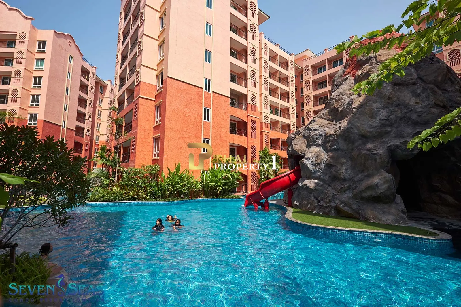 One Bedroom Condo with Balcony in Seven Seas Condo Resort, Jomtien