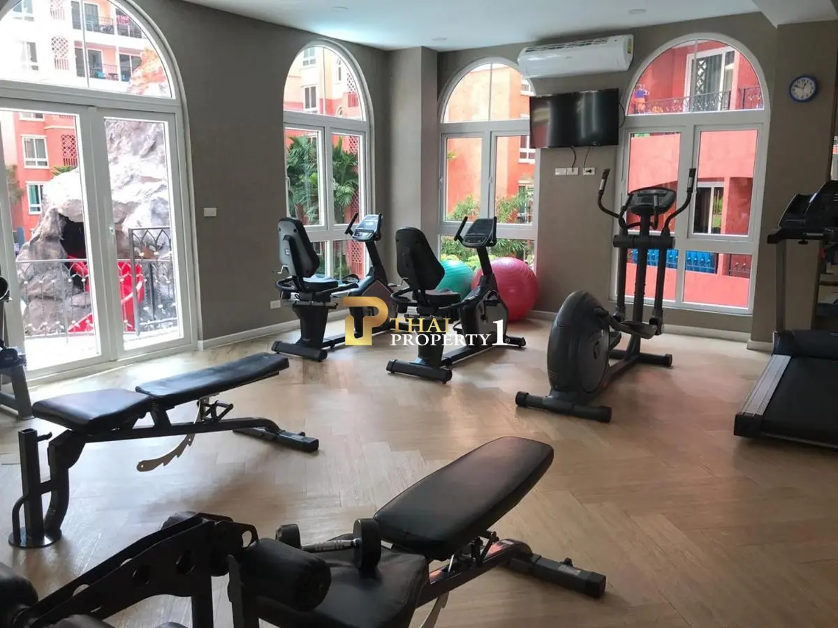 One Bedroom Condo with Balcony in Seven Seas Condo Resort, Jomtien