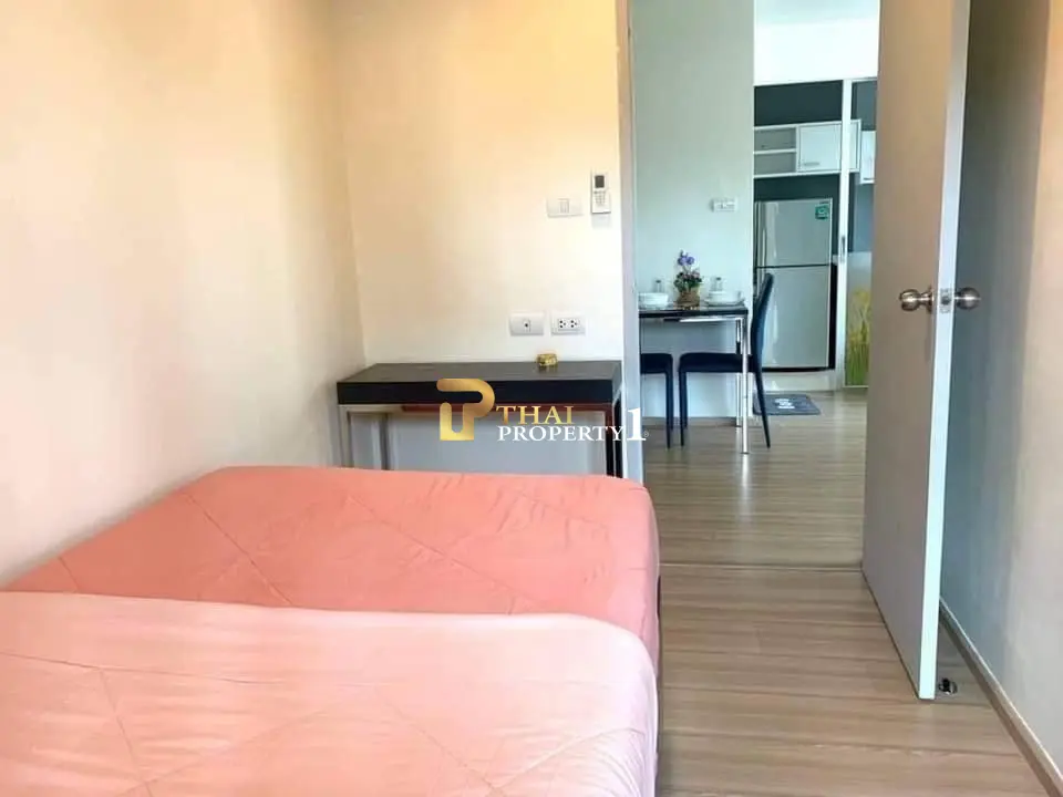 Cozy 2-Bedroom Condo with Bright Living Space and Balcony in Pattaya