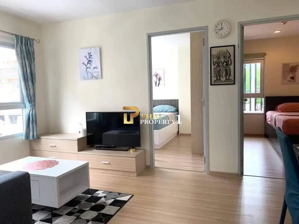 Cozy 2-Bedroom Condo with Bright Living Space and Balcony in Pattaya